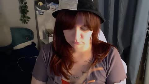 Snapshot of millapoolys chatting on 29, 10, 2025 Milla online show from 29, 10, 2025