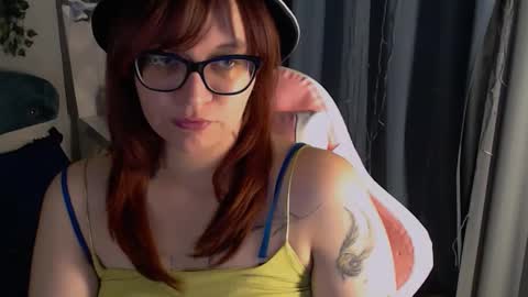 Snapshot of millapoolys chatting on 2, 11, 2025 Milla online show from 2, 11, 2025