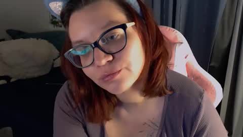 Snapshot of millapoolys chatting on 27, 11, 2025 Milla online show from 27, 11, 2025