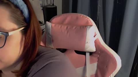 Snapshot of millapoolys chatting on 1, 12, 2025 Milla online show from 1, 12, 2025