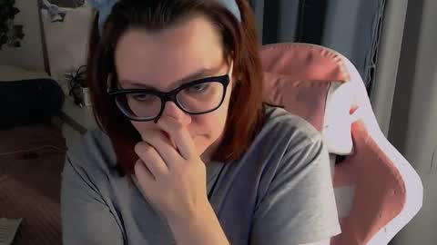 Snapshot of millapoolys chatting on 20, 12, 2025 Milla online show from 20, 12, 2025