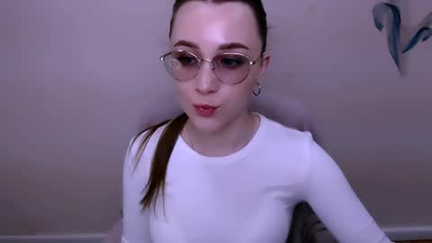 Milla online show from 6, 4, 2026