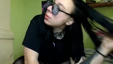 Snapshot of millasourrety chatting on 21, 4, 2026 MillaSourretY online show from 21, 4, 2026