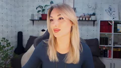 Snapshot of millaxqueen chatting on 27, 5, 2026 MillaXQueen online show from 27, 5, 2026