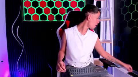 Tommy  online show from 11, 4, 2026