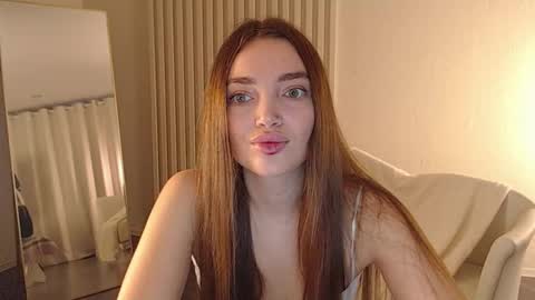 Snapshot of millliss chatting on 17, 11, 2025 Milana online show from 17, 11, 2025