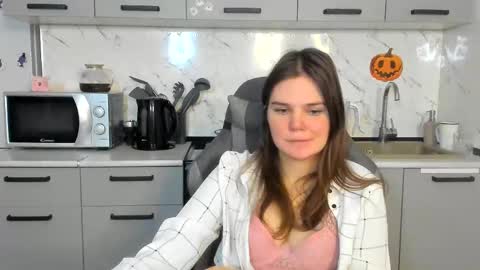 Snapshot of milly_brown_ chatting on 14, 2, 2025 Welcome My name is Tina online show from 14, 2, 2025