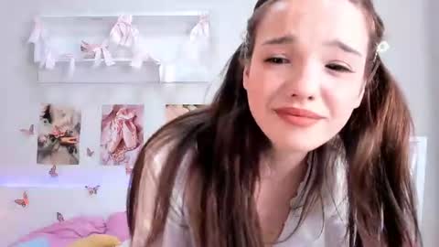 Snapshot of milly_heart chatting on 30, 6, 2026 Milly online show from 30, 6, 2026