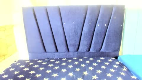 milu_18_ online show from 26, 10, 2025