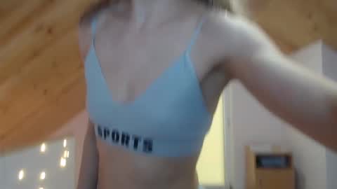 Snapshot of milusea chatting on 31, 12, 2024 milusea online show from 31, 12, 2024
