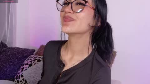 Snapshot of miluv19 chatting on 15, 4, 2026 miluv19 online show from 15, 4, 2026