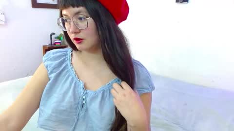 mily_baker online show from 16, 12, 2025