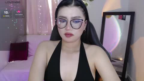 Snapshot of mily_thomson_b chatting on 4, 6, 2026 Mily online show from 4, 6, 2026
