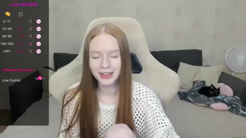 Snapshot of milymi_ chatting on 17, 9, 2025 Milena and Jasper online show from 17, 9, 2025