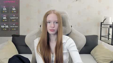 Snapshot of milymi_ chatting on 18, 10, 2025 Milena and Jasper online show from 18, 10, 2025