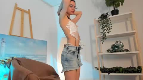 Snapshot of mimi_petitte chatting on 11, 5, 2026 Mimi online show from 11, 5, 2026