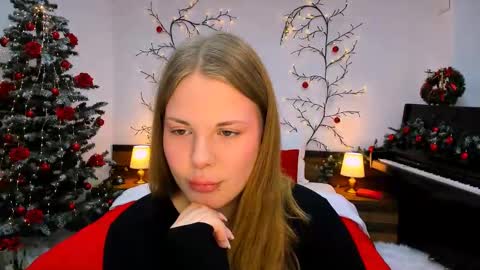 Snapshot of mimicass chatting on 5, 12, 2024 Kelly online show from 5, 12, 2024