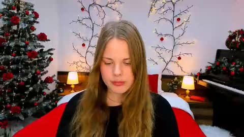 Snapshot of mimicass chatting on 5, 12, 2024 Kelly online show from 5, 12, 2024
