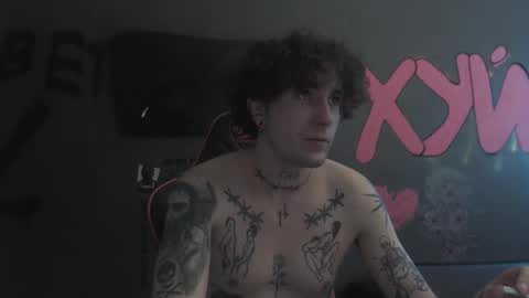 Snapshot of min1pekka chatting on 8, 11, 2025 Max online show from 8, 11, 2025