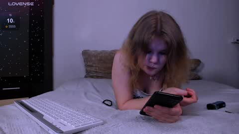 Snapshot of mina27372 chatting on 30, 1, 2025 hi Im Mina online show from 30, 1, 2025