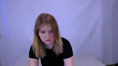 Snapshot of mina27372 chatting on 14, 2, 2025 hi Im Mina online show from 14, 2, 2025