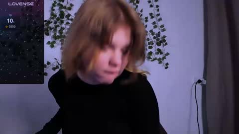 Snapshot of mina27372 chatting on 19, 2, 2025 hi Im Mina online show from 19, 2, 2025