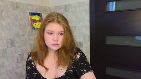 Snapshot of mina27372 chatting on 1, 5, 2026 hi Im Mina online show from 1, 5, 2026
