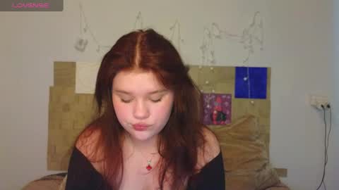 Snapshot of mina27372 chatting on 29, 5, 2026 hi Im Mina online show from 29, 5, 2026