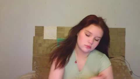 Snapshot of mina27372 chatting on 3, 6, 2026 hi Im Mina online show from 3, 6, 2026