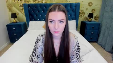 Snapshot of minchelskatrina chatting on 22, 12, 2025 minchelskatrina online show from 22, 12, 2025