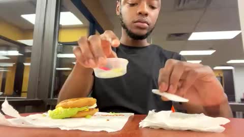 Snapshot of mindsense chatting on 5, 11, 2025 mindsense online show from 5, 11, 2025