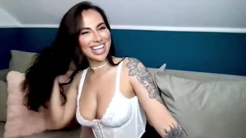 Mindy online show from 20, 4, 2026