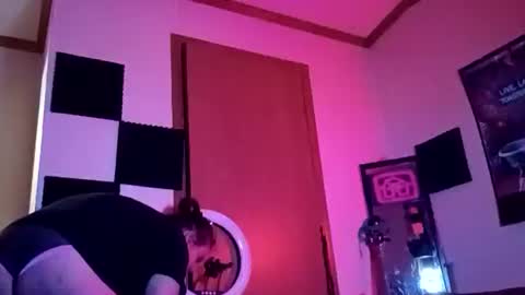 Snapshot of mindyourvib3z chatting on 18, 6, 2026 mindyourvib3z online show from 18, 6, 2026