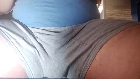 Snapshot of minecraftpickaxe chatting on 24, 11, 2025 minecraftpickaxe online show from 24, 11, 2025