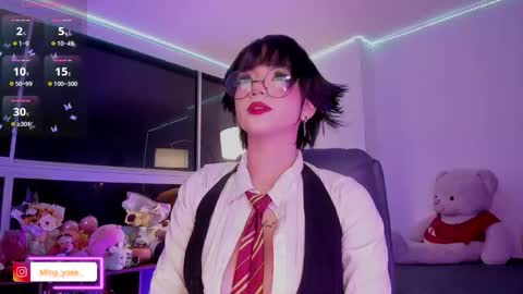 Snapshot of ming_yue_ chatting on 27, 10, 2025 My name is Fer Nice to meet you give it a thumbs up please its important online show from 27, 10, 2025