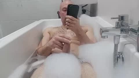 Snapshot of minge68 chatting on 18, 3, 2026 minge68 online show from 18, 3, 2026