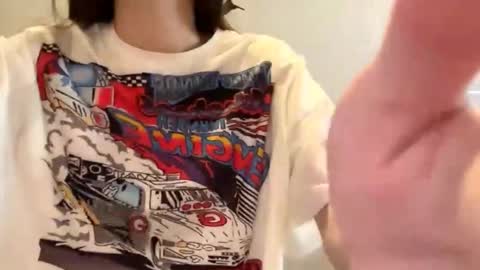 Snapshot of minhblomme chatting on 21, 9, 2025 Emilia online show from 21, 9, 2025