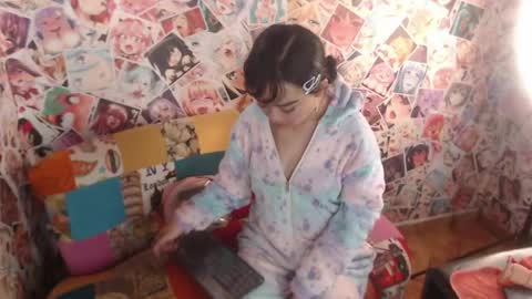 Snapshot of mini_rouse chatting on 3, 6, 2026 Mini Rouse online show from 3, 6, 2026