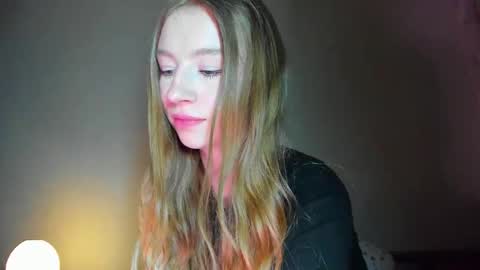 Snapshot of minidiva_ chatting on 13, 4, 2026 Amelia online show from 13, 4, 2026