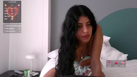 Snapshot of minikunis chatting on 3, 2, 2025 Mini Mila Kunis ft Ashton Katchero. Follow me to stay in touch online show from 3, 2, 2025