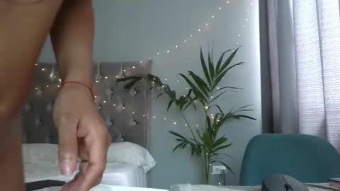 Snapshot of minikunis chatting on 29, 11, 2025 Mini Mila Kunis ft Ashton Katchero. Follow me to stay in touch online show from 29, 11, 2025