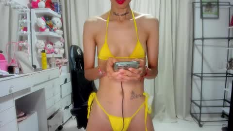 Loly online show from 4, 12, 2025