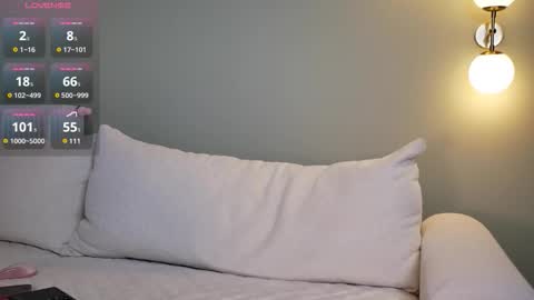 minimollyq online show from 12, 2, 2026