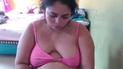 Snapshot of minnie_bbw69 chatting on 9, 5, 2026 Andrea online show from 9, 5, 2026