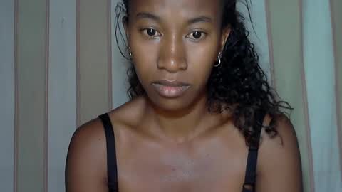 minouch211907 online show from 20, 2, 2025