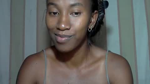 minouch211907 online show from 26, 2, 2025