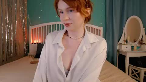 Snapshot of mira_glace chatting on 11, 7, 2026 Mira3 online show from 11, 7, 2026