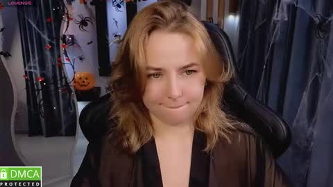 Snapshot of mira_mermayd chatting on 2, 11, 2025 Mira online show from 2, 11, 2025