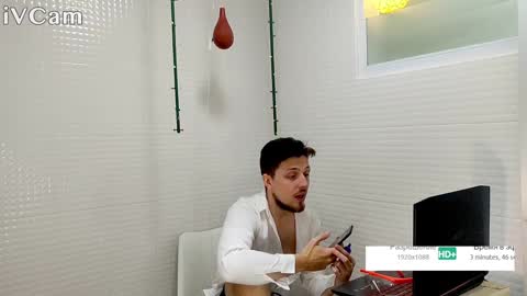 Snapshot of mira_moris chatting on 11, 12, 2024 alek online show from 11, 12, 2024