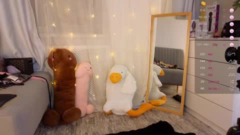 Snapshot of mirafalls chatting on 10, 12, 2024 Mira online show from 10, 12, 2024